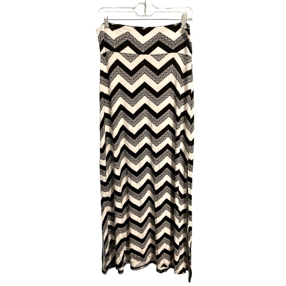 charlotte russe maxi skirt black white chevron side slits size L - Picture 1 of 6